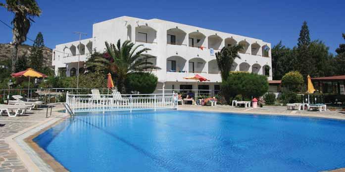 Dítě pobyt zdarma Přímo u pláže Výhled na moře Rezervujte včas Ionikos Hotel Snídaně KOS KEFALOS Menší hotel je postaven u pláže Agios Stefanos přímo proti známému ostrůvku Kastri.