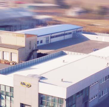 Od roku 2007 společnost vyvíjí a vyrábí svůj vlastní systém inteligentní elektroinstalace inels