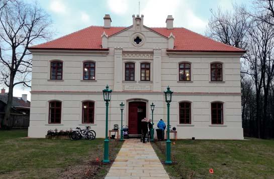 zstupci zahraninch cestovnch kancel, agentur a s no- vini, kterho jsem nch a vtvarnch workshop, seznamovat s idovskou kulturou. Pavel Linha Uzvrka tohoto sla 5. 2. 2004 - Tebechovice pod Orebem