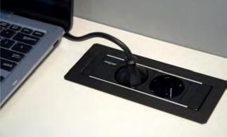 ZÁSUVKOVÉ ELEKTRICKÉ SYSTÉMY MAGNAT FRAME Vestavný zásuvkový systém vhodný do kanceláří Montáž: zapuštěná, hloubka 70,5 mm Rozměry mont.