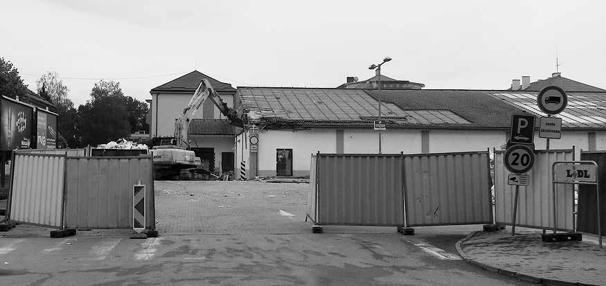 a to nielen v Bratislave, bola pre developerov výzva. Výzva nielen architektonická, ale aj finančná - zdalo sa, že na predaji a prenájme kancelárskych priestorov by sa dalo dobre zarobiť.