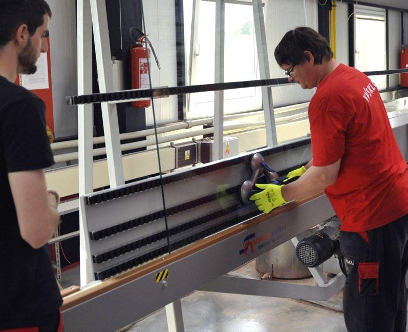 Broušení hran Leštění hran Sražení rohů (na hranato) PRECIZNÍ ZPRACOVÁNÍ Čisté