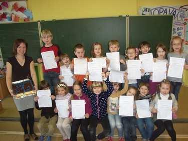 Oslavy svátku svatého Valentýna 14. 2. 2013 Oslavy svátku svatého Valentýna jako každoročně slaví žáci 4. ročníku v hodinách anglického jazyka.