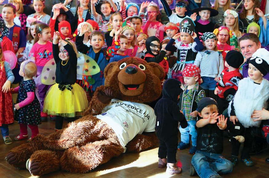 CELOROČNÍ JÍZDA s Rodinnými pasy Kraje Vysočina LEDEN-ČERVEN Série přednášek na Family Pointech ÚNOR-DUBEN Karnevalová tour DUBEN Ples Rodinných pasů Kraje Vysočina DUBEN Jarní dny na Family Pointech