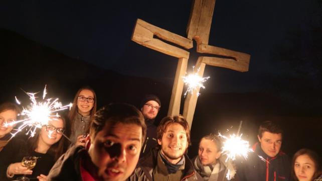 PASTORACE V ČESKOBUDĚJOVICKÉ DIECÉZI mládeže. Během roku se uskutečnily čtyři týdenní kurzy (Špindlerův Mlýn, Svatý Hostýn, Češkovice), z nichž jeden byl věnován exerciciím s biskupem Pavlem Posádem.