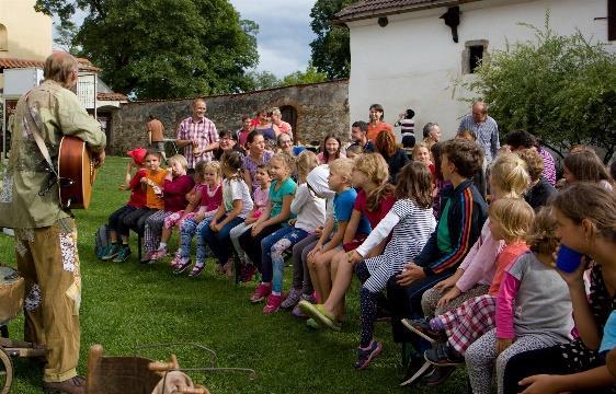 Na 150 dětských zájemců oslovily také čtyři víkendové akce, mezi mini i setkání Misijních klubek diecéze.