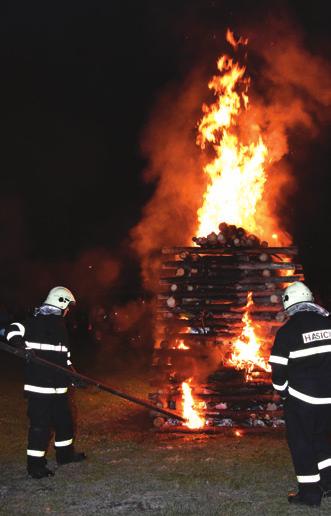 Historici tvrdí, že její název označuje místo, kde stála brána v obranném valu, který hájil zeměpanskou tvrz Hradec před nájezdy ze severu, odkud v roce 1241 vpadli do kraje výbojní Tataři.