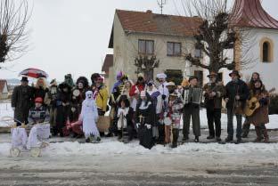 Místní poplatky v roce 2012 str. 3 Josefská zábava str. 4 informační měsíčník zdarma ČÍSLO 2 ÚNOR 2012 WWW.RAJECKO.CZ VYDALA: OBEC RÁJEČKO, NÁM. 1.MÁJE Č. 250, RÁJEČKO 679 02 TEL.