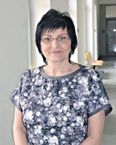 výběrovým řízením a byla jmenována Radou města Svitavy.