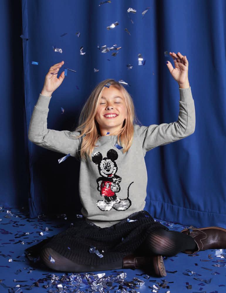 1 Mikina»Disney«s oboustrannými pajetkami S biobavlnou Kč 499,- POUZE ONLINE A K OBJEDNÁNÍ V OBCHODECH S oboustrannými pajetkami 1