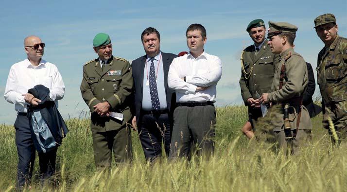 Možnost prohlídky zborovského bojiště po jedné z celkem osmi připravených tras si nenechal ujít snad žádný z poutníků. A udělali dobře.