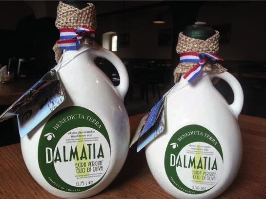 Extra panenský olivový olej z chorvatské Dalmácie v prodeji exkluzivně u nás Velmi jemný a kvalitní extra panenský olivový olej Benedicta Terra Dalmatia je produktem pěstitele a zpracovatele oliv ve