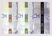 1) Bankovku vezměte do prstů: bankovkový papír je specifický na dotyk bankovka není hladká, na lícní straně by měl být