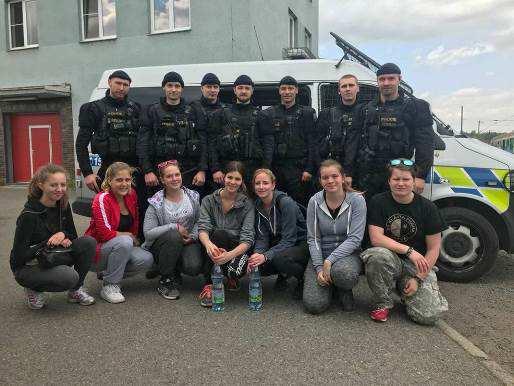 Studentům byla nabídnuta odborná praxe a možné zaměstnání. 22. Exkurze BEO1,2 Odorologické pracoviště Policie ČR Dne 19. 4. 2018 navštívili v doprovodu PhDr.