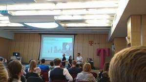 ročníků technických oborů s maturitou zaměřených na elektrotechniku a IT jsme představili náš vzdělávací program Systémový administrátor IT včetně praktických ukázek programování různých aplikací,