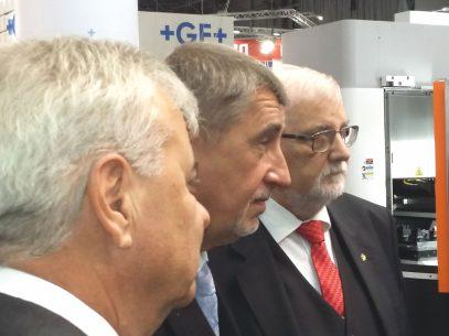 A protože je naší republice rovných sto let, pořadatel připravil několik retro expozic. Naše expozice však retro nebyla, po dvou letech brněnského odříkání jsme se představili s moderní expozicí.
