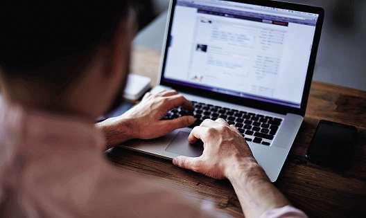 Služby pro vývozce adresář exportérů jako marketingová pomůcka Od začátkutohotorokumajíklienti CzechTradu možnost využít unikátní Adresářexportérů,jehož úkolem je