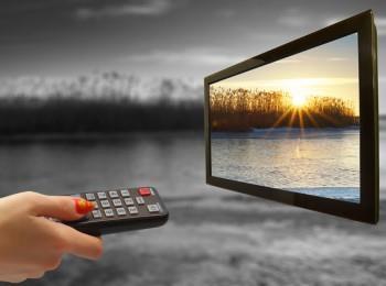 cz (foceno mobilním telefonem) Zástupci dvou největších komerčních televizí Novy a Primy v rámci panelové diskuze potvrdili, že verze svých programů ve vysokém rozlišení nehodlají nabízet divákům