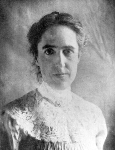 Proměnné hvězdy a jejich výzkum Sledování neplánovaného experimentu Pozorování jsou unikátní Pozorovací podmínky ovlivněny počasím Henrietta Swan Leavitt 1868-1921 detekce 2440 proměnných hvězd