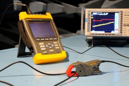 techniky, elektrické ruční nářadí, elektrické svařovací, svítidla - včetně LED,.