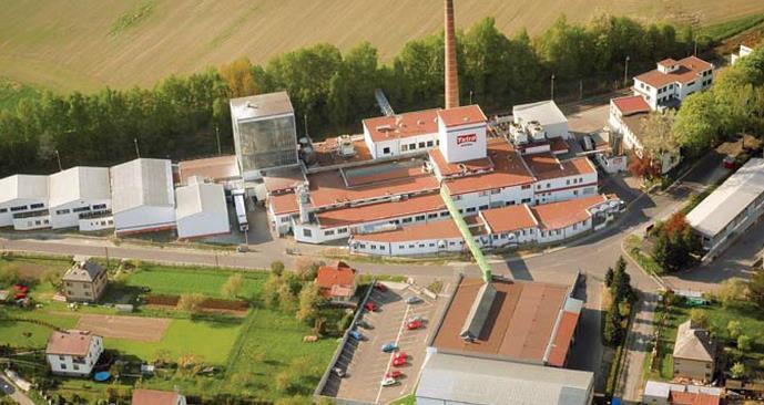 Hydrostatický kontinuální autokláv firmy Storch v provozu Mlékárny Hlinsko 79 80 Hydrostatický sterilátor Zhodnocení termosterilace V hloubce 0 m ve vodě je tlak P = p a + h..g = asi 0 5 + 0.000.