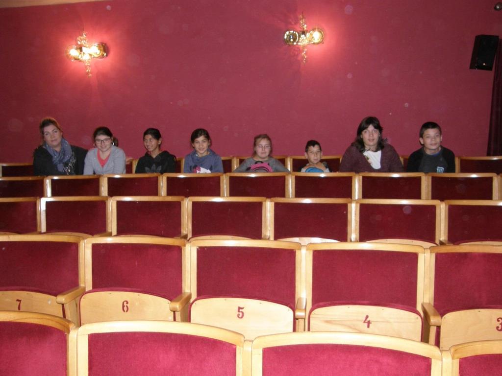 Divadelní představení Ve čtvrtek 9. 11.