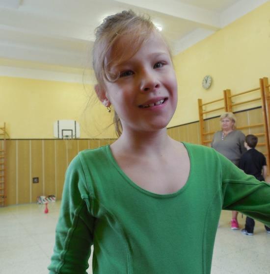 Nejdříve se děti rozběhaly, zahřály a rozcvičily, pak plnily různé disciplíny