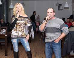 fotoreportáž první karaoke mělo nečekaný úspěch V sobotu