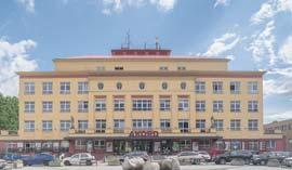KULTURNÍ SERVIS Komorní klub Velflíkova 8 Ostrava-Hrabůvka tel. 596 739 107 www.kzoj.cz https://www.facebook.com/ kdktrio 15. 2. v 19.