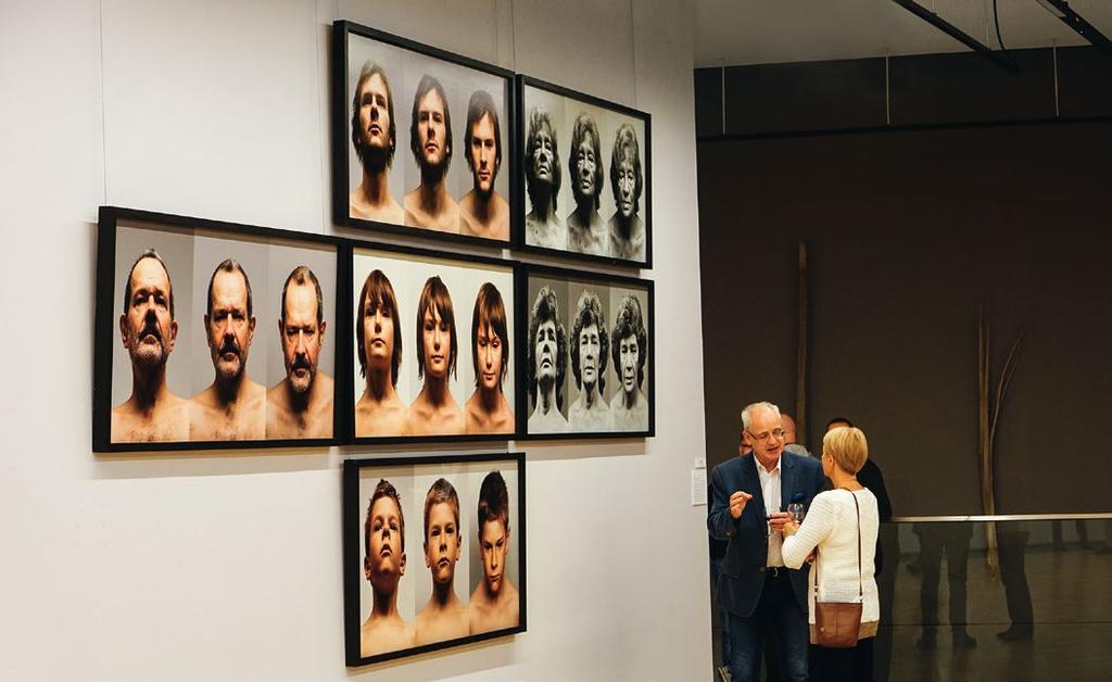 Červenec září 2016 Ateliér grafiky I / Škola Jiřího Lindovského / Geometrické tendence 9. 11. 31. 12. 2016 Kateřina Žlebková / Dvě staré dámy Doplňkové výstavy v Divadle hudby 6.
