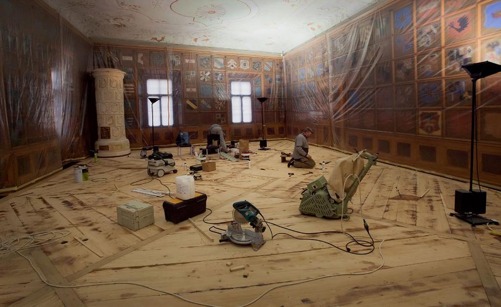 Reinstalace stálé expozice Ke slávě a chvále, Arcidiecézní muzeum Olomouc, Erbovní sál Reinstalace stálé expozice Ke slávě a chvále, Arcidiecézní muzeum Olomouc 6 fasády a střechy nekončí.