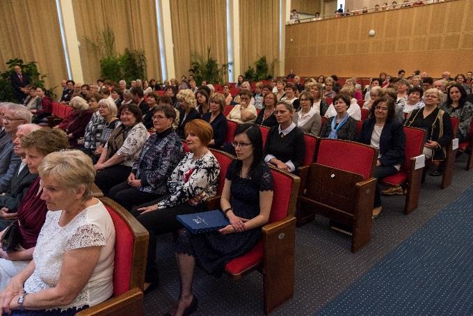 Virtuální univerzity se v tomto roce zúčastnilo 15 studujících, což je vzhledem k prostorovým možnostem knihovny, maximální počet.