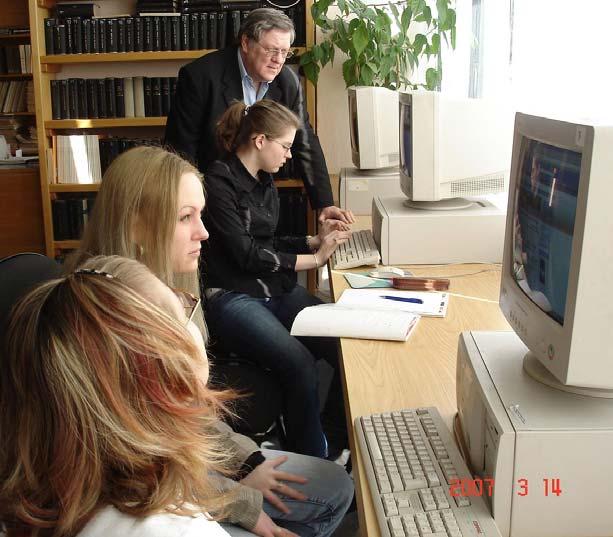 Semináre INIS V rámci predmetu Chemická informatika na KJCH PRIF UK sa každý rok vyučuje databáza INIS (INIS on CD, INIS NCL, INIS on WEB) INIS