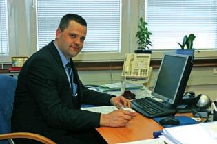 Úvodní slovo Vážení čtenáři, dovolte mi zamyslet se v úvodním slovu nad některými paradoxy, které z mého pohledu technika - vodohospodáře ve vodárenství existují.