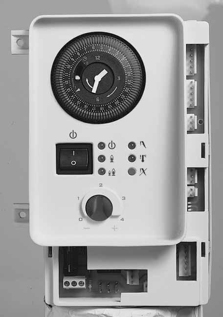 Ovládací panel B A D E G H A Hlavní vypínač B časovač C regulátor teploty D kontrolka