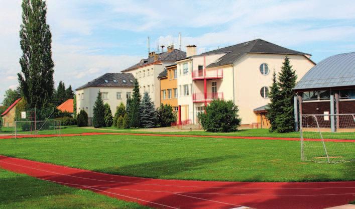 Po horkém a suchém létě se děti vrací opět do školních lavic a my, dospělí, se po zasloužené dovolené vrháme s chutí do práce. Také během letních prázdnin se pokračovalo na rozpracovaných úkolech.