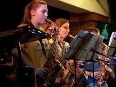 a sborový zpěv. Ve školním roce 2015/2016 pracovala na škole hudební tělesa MUSICALE-band pod vedením Dušana Šurmana, DiS., Studénečtí pištci pod vedením Bc.