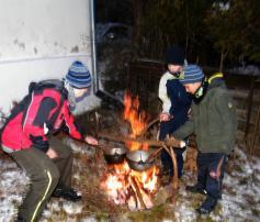 350 Kč a byl použit na pořízení zahradní techniky, kterou si musela společnost k údržbě pozemků v areálu statku do této doby půjčovat.