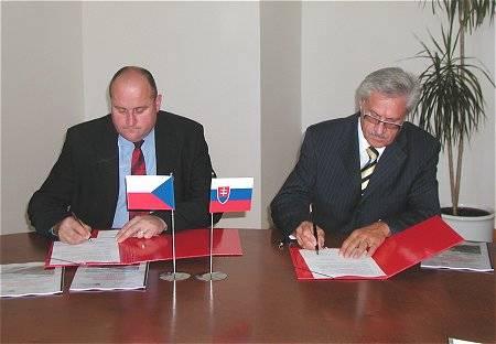 Dohnal s prezidentem BRH Německa D. Engelsem (červen 2006) a s předsedou NKÚ Slovenské republiky J.