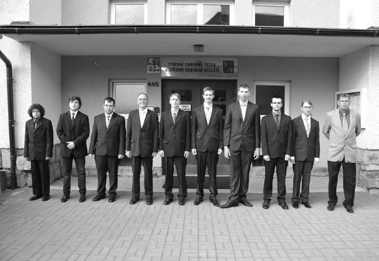 TŘÍDY, UČITELÉ A ŢÁCI SOŠ a SOU LANŠKROUN VE ŠKOLNÍM ROCE 2017/2018 Třída: 1. ME Třídní učitelka: Mgr.