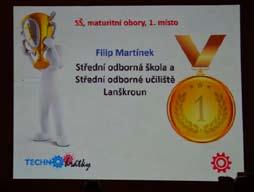 že se polepší, jen symbolicky. Chválily je za to, že pomáhají menším dětem, že si uklízí hračky, krásně malují, cvičí a tančí.