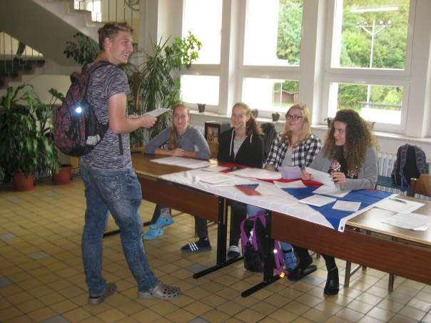 Kdy: 3. a 4. října 2017 Studentské volby Kde: SPŠS Vsetín O co šlo: Studentské volby do Poslanecké sněmovny Parlamentu České republiky 3. a 4. října 2017 Začátkem října proběhly na SPŠS Vsetín Studentské volby 2017.