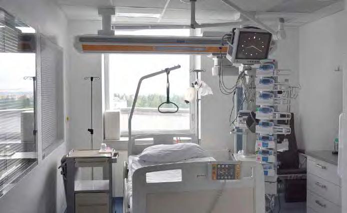 Zachovejte prosím klid a rozvahu. 5. Budete-li mít pohybové omezení, Vaše evakuace bude probíhat na lůžku nebo sedačce k tomu určenými výtahy.