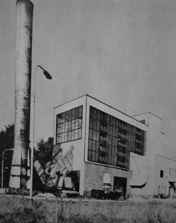 Mimo provoz je dnes také spalovna Chemopetrol s východoněmeckým zařízením VEB Kesselbau Neumarkt z roku 1977.