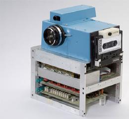 Vznik fotografie Digitální fotografie Digitální fotografie Digitální fotografie je bezpochyby hitem posledních let.