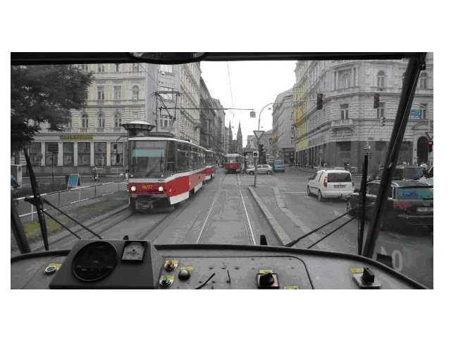 64) Na tento signál,,jízda přímo řidič tramvaje z výhledu: 1 b.