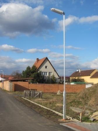 V loňském roce dokončený chodník byl záhy shledán jako nedostatečně