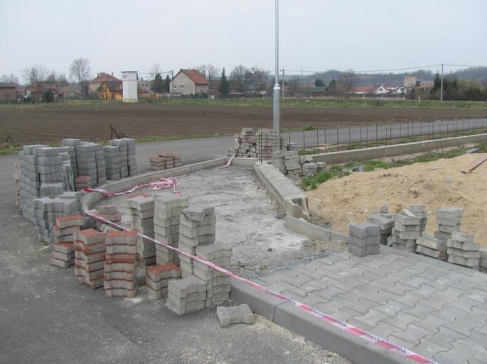 OÚ 315 691 143 http://www.spomysl.cz 26.3. pokládání dlažby na betonový podklad PSČ 277 05 31.