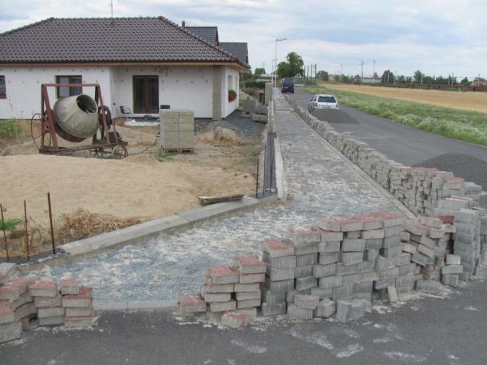 parcelami 492/4 a 492/5 byla pak provedena až po dohodě s jejich