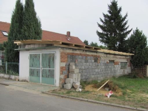 začaly práce s